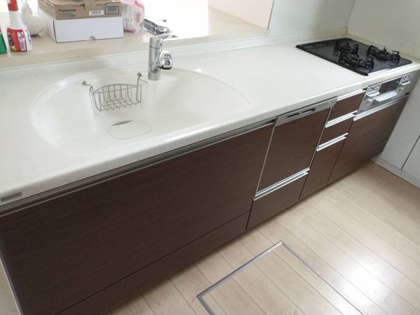 キッチンメーカーは、どこかを調べる