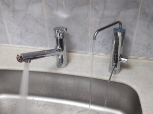 とにかくシンプル！TOTOキッチン水栓を選ぶ　クリンスイアンダーシンク整水器も取替　施工後