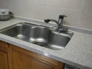 面白いほどたくさん選べる、KVKキッチン水栓 ナショナルの創水器フォンテⅡ 施工前