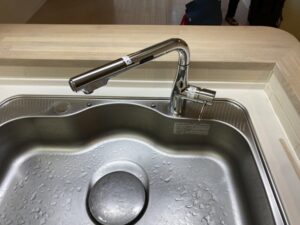 面白いほどたくさん選べる、KVKキッチン水栓 タッチレスが欲しいけど、浄水機能は要らない 施工後