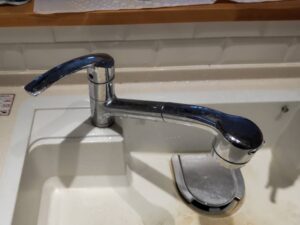 タッチレス水栓へ　施工前