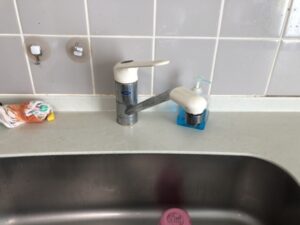 とにかくシンプル！TOTOキッチン水栓を選ぶ　ミクロソフトで食器洗いが便利　施工前