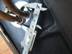 超二流を目指す！カクダイのキッチン水栓　取付け穴径の確認