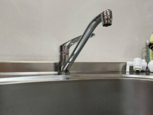 面白いほどたくさん選べる、KVKキッチン水栓 取替え前準備 本体チェック