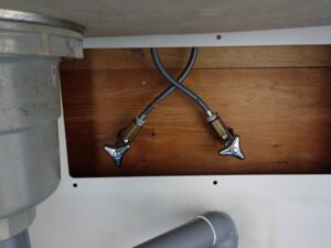 面白いほどたくさん選べる、KVKキッチン水栓 取替え前準備 設備チェック