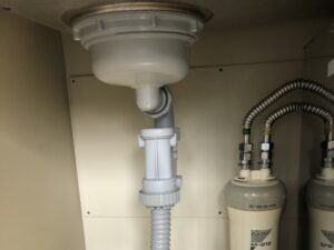 超二流を目指す！カクダイのキッチン水栓　同時施工排水トラップ　施工後