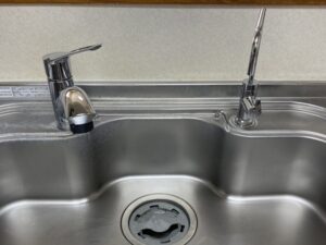 新しい水栓の取付け