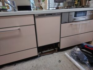 永大産業（EIDAI）　機器を外して収納スペース　施工前