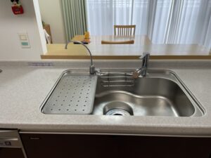 見た目を重視したい水栓なら「三栄水栓」　浄水器の同時撤去　施工前