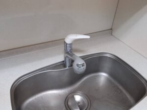 パナソニックのキッチン水栓おすすめポイント　浄水器一体サラサラワイドシャワー　施工前