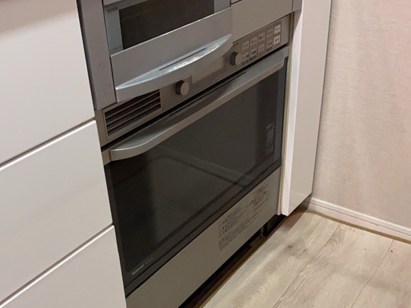 電気オーブンレンジを撤去して収納にする工事　簡単お問合せ