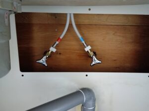 面白いほどたくさん選べる、KVKキッチン水栓 試運転・漏水チェック