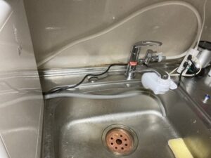 面白いほどたくさん選べる、KVKキッチン水栓 食洗機への分岐と吐水口に付ける浄水器 施工後