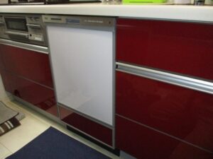 ウッドワン（WOODONE）・ベルキッチン　食洗機前パネルでを楽しむ　施工後