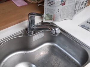 造作キッチン・オーダーキッチン カートリッジそのままで浄水栓の交換 施工前