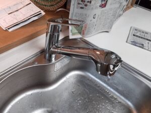 造作キッチン・オーダーキッチン カートリッジそのままで浄水栓の交換 施工後