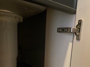 ハウステック(Housetec) キッチン扉蝶番メンテナンス