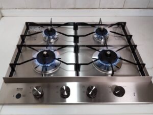 クチーナ(CUCINA)キッチン グリルレスガスコンロの入れ替え 施工後