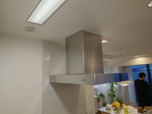 ジーマテック センターフードの取替え工事 施工前