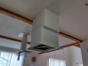 サンワカンパニー(ミラタップ)のキッチンリフォーム センターフードの取替え工事 施工後