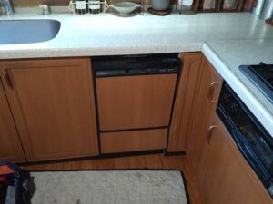 45cmフロントオープン食洗をスライドオープン食洗機に取替　タカラのキッチン　施工前