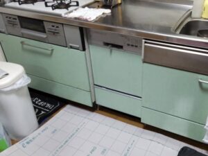 45cmフロントオープン食洗をスライドオープン食洗機に取替　ミカドがなくなって、困った　施工前