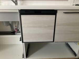 リクシル（LIXIL）　機器を外して収納スペース　施工前