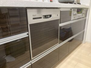 ハンセムキッチン 食洗機パネルでキッチンを華やかに 施工前