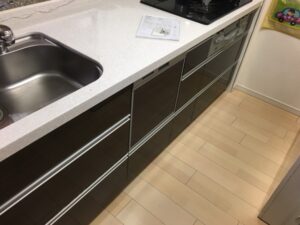 ハンセムキッチン 食洗機パネルでキッチンを華やかに 施工後