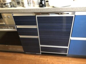 柳田産業キッチン 食洗機パネルで楽しめる 施工後