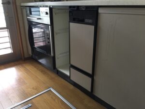 30㎝食洗機を45㎝食洗機に取替える　45ｃｍか60ｃｍ　施工前