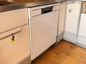 もう一度フロントオープン食洗機取替　AEGが故障！日本製にしたい　施工前