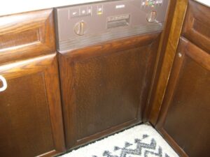 海外製食洗機を国内製に取り替える　BOSCHから替えたい　施工前