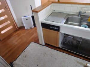 ナショナル松下電工（ナイス）カウンタートップ食洗機取替　ホームページ検索で、見つけて！　施工前