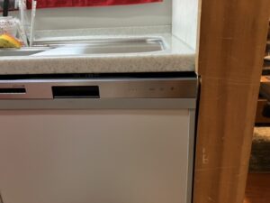 ヤマハトップオープン食洗機取替え交換工事　キッチン横枠が当たりそう　施工後