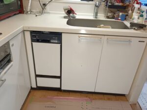 30㎝食洗機を45㎝食洗機に取替える　シンクキャビネット加工　施工前