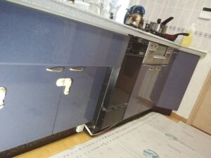30㎝食洗機を45㎝食洗機に取替える　ニースペースキャビネット　施工前