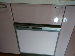 シンク下フロントオープン食洗機交換 ピンクカラーを残したい 施工後