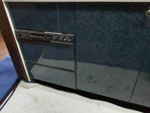 シンク下フロントオープン食洗機交換 ホシザキで交換できるサイズのものが、ない 施工前