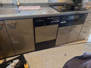 もう一度フロントオープン食洗機取替　リンナイ最新のタイプに替えたい　施工前