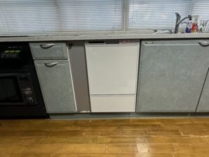 60cm前開き食洗機の取替　大容量って、45ｃｍしかない　施工後