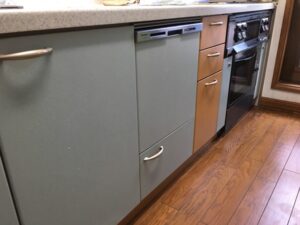 ミカドトップオープン食洗機取替え 三菱が廃盤になってたとは、知らなかった 施工前