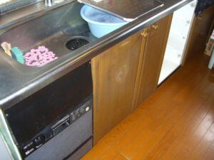 シンク下フロントオープン食洗機交換 深型タイプがどうしても、欲しい 施工前