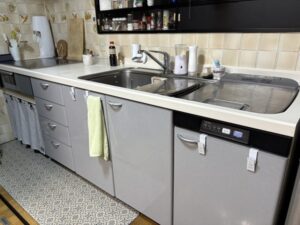 ミカドトップオープン食洗機取替え 食洗機を含んだキッチンの全体写真