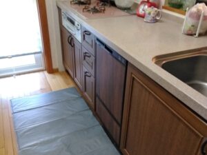 もう一度フロントオープン食洗機取替　食洗機前パネルをそろえたい　施工後　