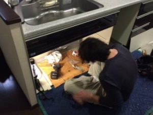 タカラ　キッチン　食洗機取付け工事