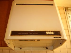 お手入れしやすい　レンジフード　交換③