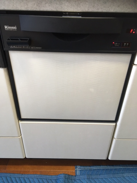 激安リンナイ食洗機　スライドミドル食洗機交換　RKW-C401C-JAK⑥  洗機,取り付け,買い換え,交換,取り替え,リフォーム,ビルトイン,食洗機交換工事,取り付け,パナソニック