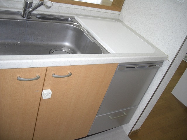 愛知県常滑市でトップオープンからスライド食洗機へ | キッチン機器リフォーム