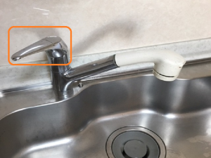 キッチン水栓　水漏れ　交換　レバー